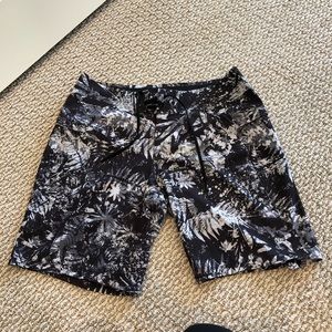 Lululemon Board Shorts SZ: 34
